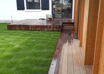 Pose de terrasse en bois par Inaki Aspirot, Paysagiste élagueur dans le secteur Pays Basque